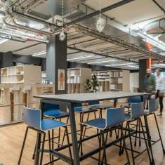 Schäfer Shop AG Open-Space-Arbeitsbereich der Provas AG mit Kommunikationszone