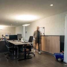 Schäfer Shop AG Büroeinrichtung der Emil Frey AG mit Arbeitsplatzlösungen und Stauraumsystemen