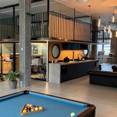Schäfer Shop AG Lounge- und Begegnungsbereich im BIM Coworking Space mit Küche und Billardtisch
