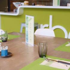 Schäfer Shop AG Aufenthalts- und Cateringbereich der Concordance SA mit Besprechungstisch
