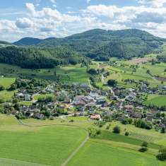 Luftaufnahme des Standorts der Schmid AG energy solutions in Laupersdorf