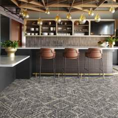 Interface Dual Effect Teppichboden im Bar- und Aufenthaltsbereich