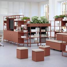 WINI WINEA MAXX Modulregal im Open Space als kombinierte Stauraum- und Raumgliederungslösung