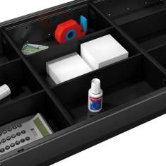 Geöffnete Schublade des Mauser line Rollcontainers mit variabel unterteilbarer Inneneinrichtung