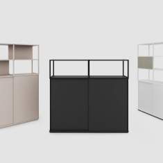 Bene Metal Shelf in verschiedenen Ausführungen mit offenen Fächern und teilweise geschlossenen Rückwänden