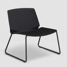 Loungesessel Bene B_Wave Lounge Chair mit wellenförmig gebogener Sitzschale und Kufengestell