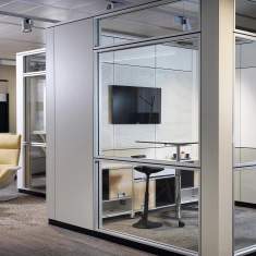 Goldbach Kirchner GK SPACES modularer Besprechungsraum mit Glaswänden und integrierter Trennwandlösung