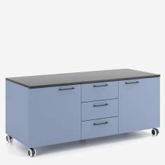 Rollsideboard Nowy Styl K42 mit zwei Türen, drei mittigen Schubladen und mobiler Ausführung auf Rollen