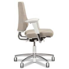 Ergonomischer Bürostuhl beige mit Armlehnen Bürodrehstuhl ergonomisch Büro BMA-Ergonomics, Axia 2.3