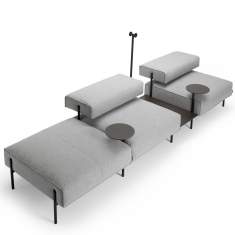 Offecct Lucy Sofasystem mit modularen Sitzelementen und integrierten Ablageflächen