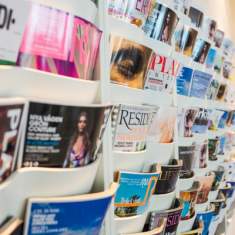 Vågspel magazine holder Prospektständer weiß