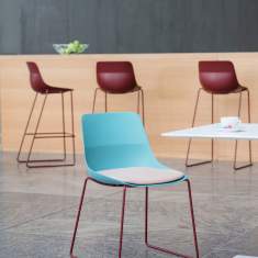 Brunner crona light Stuhl in einem informellen Aufenthalts- und Pausenbereich