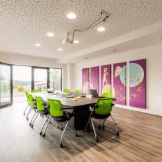 Büroplanung MeLuna Haunberg Besprechungsraum Horst Steiner Innenarchitektur
