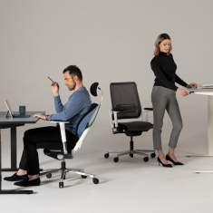 Nowy Styl eModel 2.0 Schreibtisch für Sitz-Steh-Arbeiten im Büro