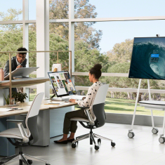 Moderationswand Bildschirm Interaktiv Steelcase Roam