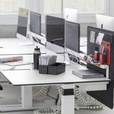 Lista Office LO LO-Extend Sitz-Stehtische in moderner Büroarbeitsumgebung