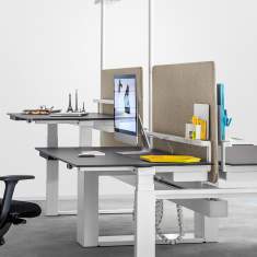 Lista Office LO LO Extend twin Sitz-Steh-Arbeitsplatz mit zentraler Sichtschutzwand