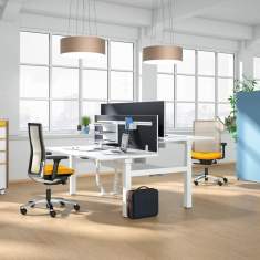 König + Neurath mobiler Stauraum im Open-Space-Büro als persönlicher Aufbewahrungsort am Arbeitsplatz