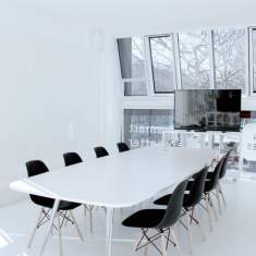 URBAN OFFICES 1