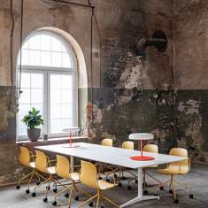 Konferenztisch rechteckig Konferenztische Stahl Materia Uni Large
abgerundete Tischplatte aus Holz
Ohne Quertraverse für mehr Beinfreiheit