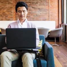 kleiner Beistelltisch für Saalbestuhlungen schwarz Laptoptisch  Coalesse, Free Stand
Höhenverstellbar
klappbar