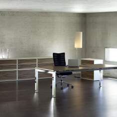 Design Schreibtisch mit Rückwand Holz | Büro Schreibtische | Büromöbel, SITAG, Tischsystem SITAG MCS