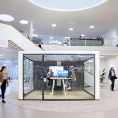 Abgeschirmte Arbeitsplätze abgeschirmte Konferenzplätze Raumelemente Raum-in-Raum Sedus se:cube max