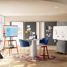 Steelcase Flex Media Wagen als mobiler Medienwagen im Einsatz in einer kreativen Teamzone