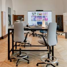 Counterstuhl grau Counterstühle drehbar Drehstühle Haworth Nia Stool