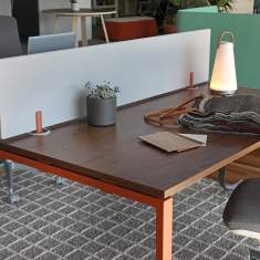 Bürotisch grau Schreibtisch Arbeitstisch Büro Haworth Tibas Tischsystem YourPlace Core
Doppelarbeitsplatz