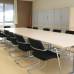 Klein-Brabant (Belgien) – Konferenztisch in Ahorn